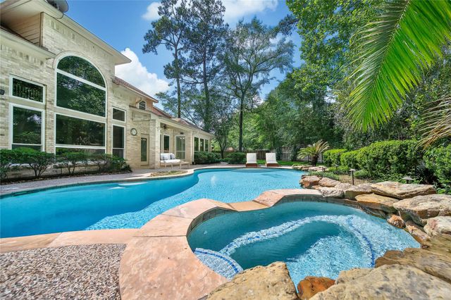 19 Millwright Place, The Woodlands, TX 77382