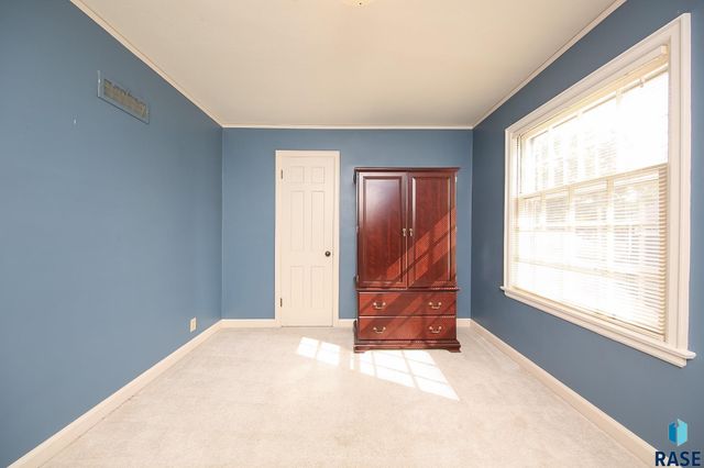 2212 S Main Ave Avenue, Sioux Falls, SD 57105