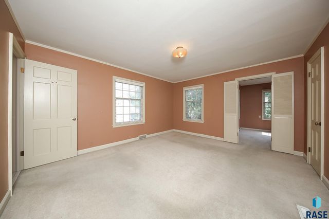 2212 S Main Ave Avenue, Sioux Falls, SD 57105