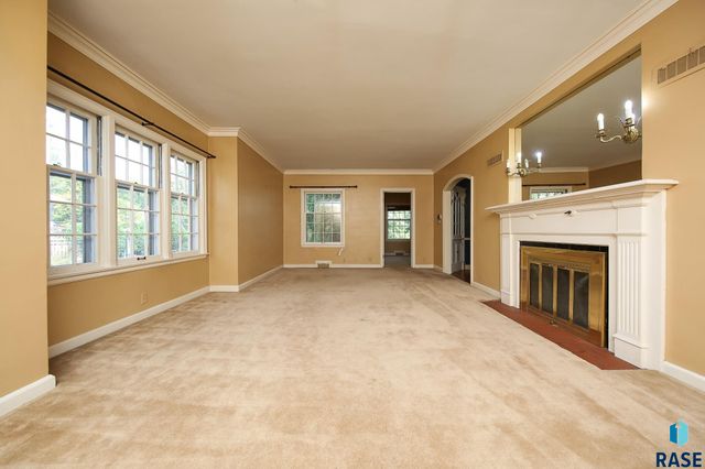 2212 S Main Ave Avenue, Sioux Falls, SD 57105