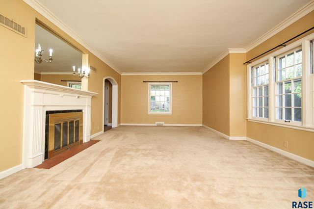 2212 S Main Ave Avenue, Sioux Falls, SD 57105