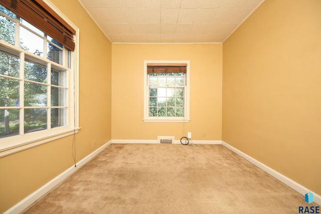 2212 S Main Ave Avenue, Sioux Falls, SD 57105