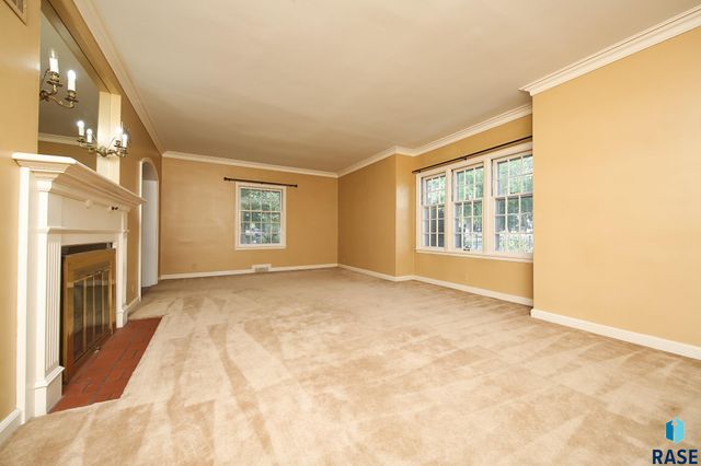 2212 S Main Ave Avenue, Sioux Falls, SD 57105