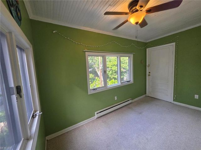 714 Redgate Ave Apt 5, Norfolk, VA 23507