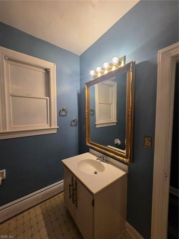 714 Redgate Ave Apt 5, Norfolk, VA 23507
