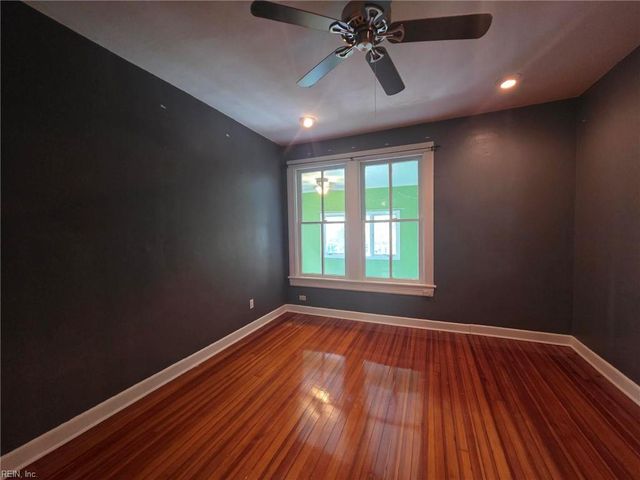 714 Redgate Ave Apt 5, Norfolk, VA 23507