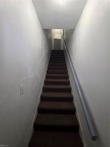 714 Redgate Ave Apt 5, Norfolk, VA 23507