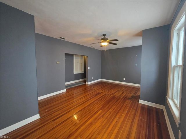 714 Redgate Ave Apt 5, Norfolk, VA 23507