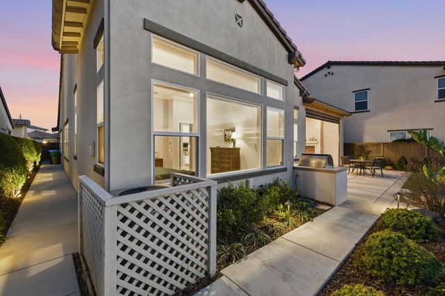 1144 Hogarth Way, El Dorado Hills, CA 95762