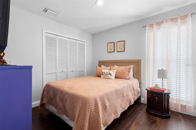 1476 STEEPLECHASE LANE, Deltona, FL 32725