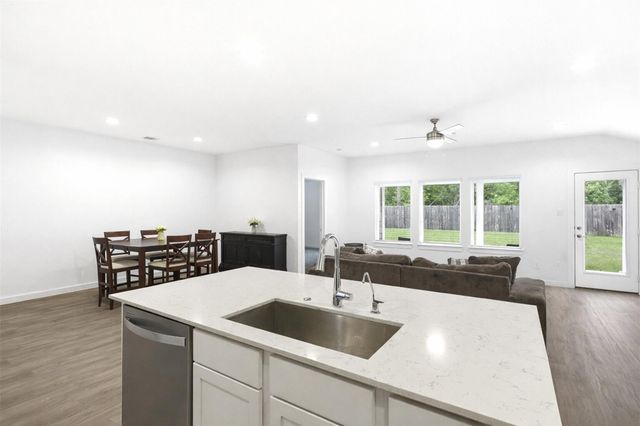 10426 Plateau Point Trail, Conroe, TX 77384