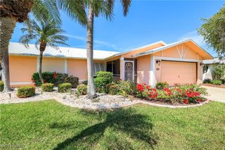 937 SW 54th LN, Cape Coral, FL 33914