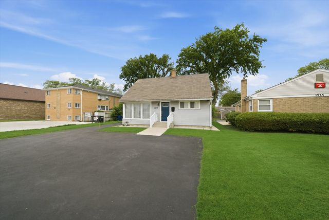 1517 E Roosevelt Road, Wheaton, IL 60187