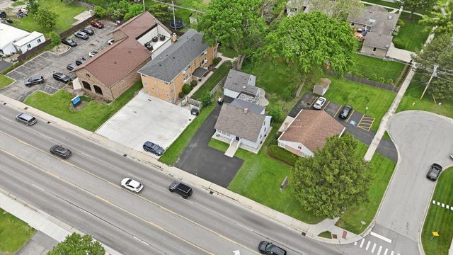 1517 E Roosevelt Road, Wheaton, IL 60187