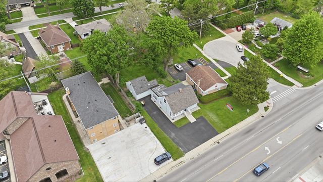 1517 E Roosevelt Road, Wheaton, IL 60187