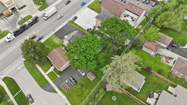 1517 E Roosevelt Road, Wheaton, IL 60187