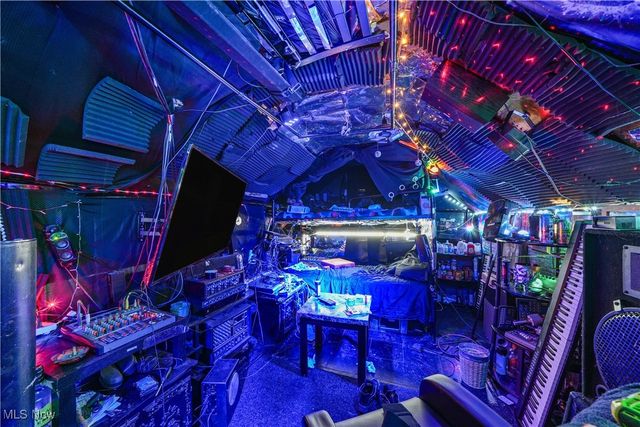 1197 Carey Avenue, Akron, OH 44314