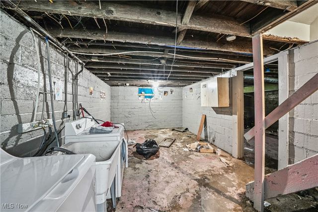 1197 Carey Avenue, Akron, OH 44314