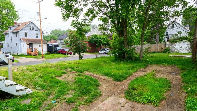 1197 Carey Avenue, Akron, OH 44314