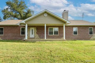 6264 Roachtown Road, Millstadt, IL 62260