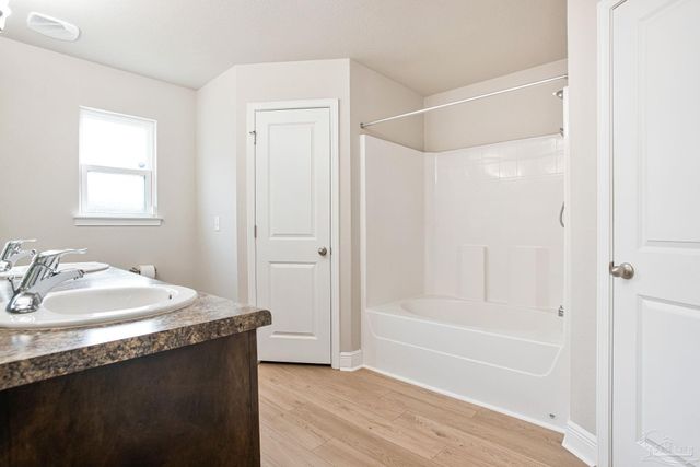 970 John Deere Ln, Cantonment, FL 32533