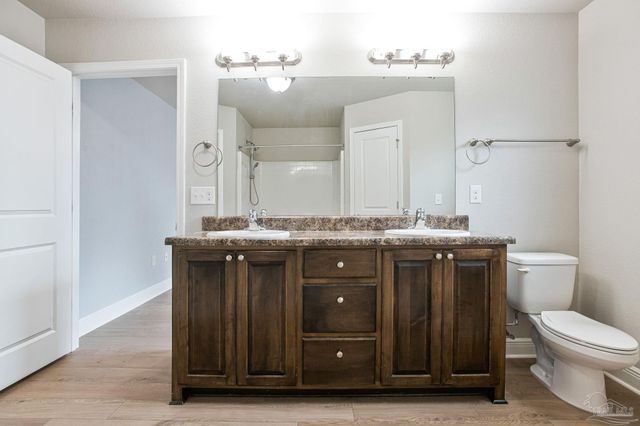 970 John Deere Ln, Cantonment, FL 32533