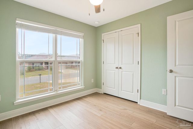 970 John Deere Ln, Cantonment, FL 32533