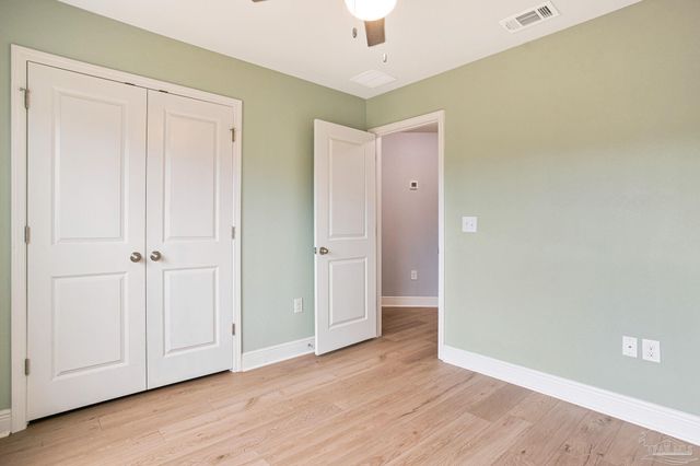 970 John Deere Ln, Cantonment, FL 32533