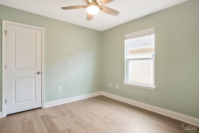 970 John Deere Ln, Cantonment, FL 32533