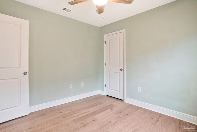 970 John Deere Ln, Cantonment, FL 32533