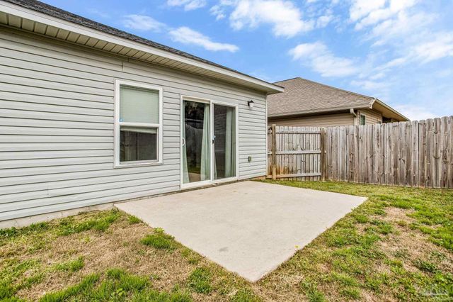 970 John Deere Ln, Cantonment, FL 32533