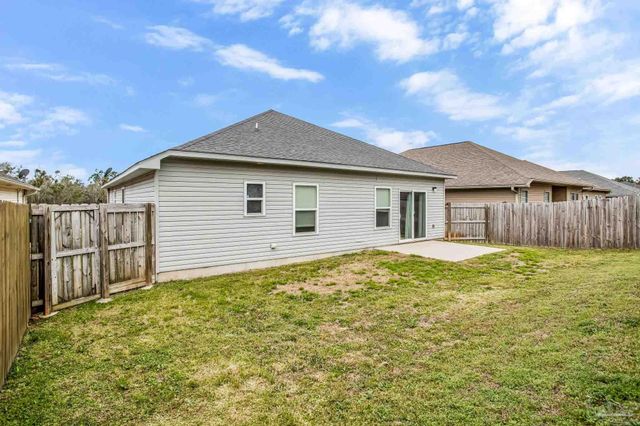 970 John Deere Ln, Cantonment, FL 32533