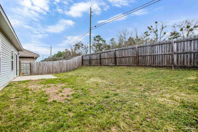 970 John Deere Ln, Cantonment, FL 32533