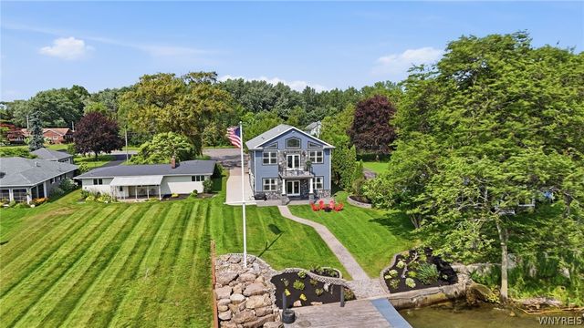 2490 River Road, Wheatfield, NY 14304