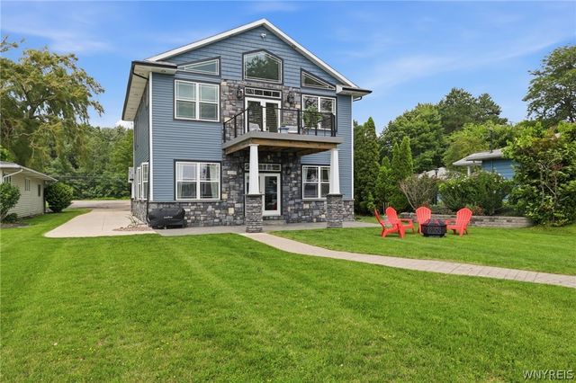 2490 River Road, Wheatfield, NY 14304
