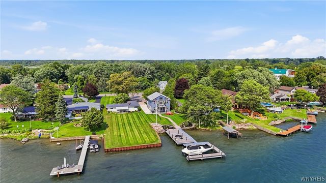 2490 River Road, Wheatfield, NY 14304