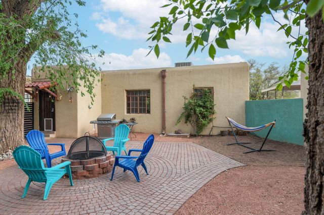 1208 Lead Avenue SW, Albuquerque, NM 87102