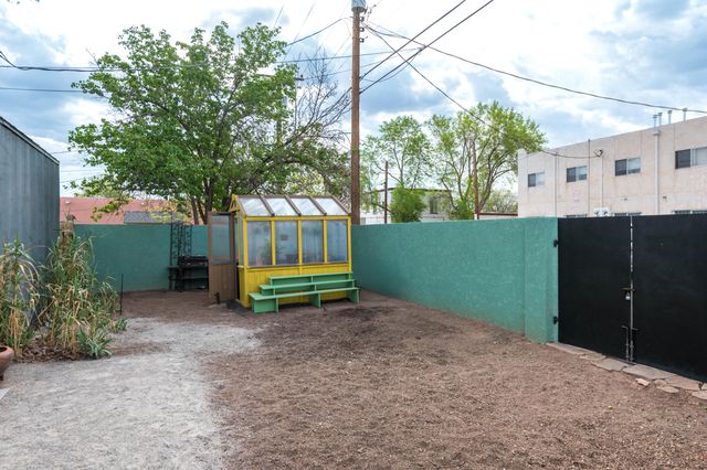 1208 Lead Avenue SW, Albuquerque, NM 87102