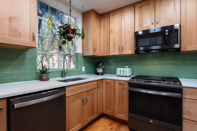 1208 Lead Avenue SW, Albuquerque, NM 87102