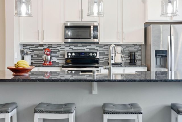 11543 81st Place N, Maple Grove, MN 55369