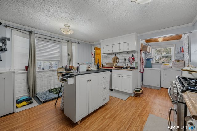 349 Naubuc Avenue A, Glastonbury, CT 06033