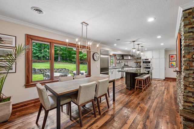 27885 Woodside Road, Excelsior, MN 55331