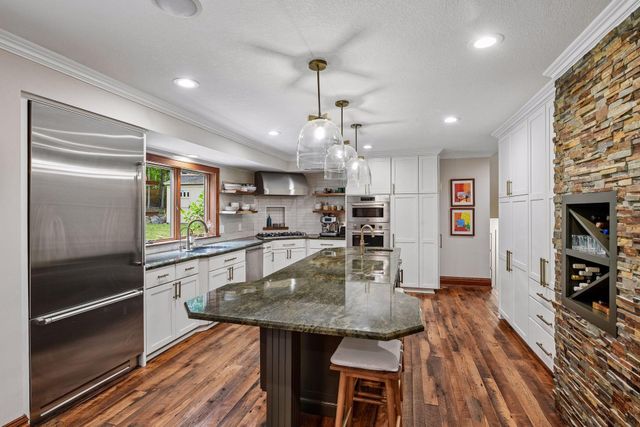 27885 Woodside Road, Excelsior, MN 55331