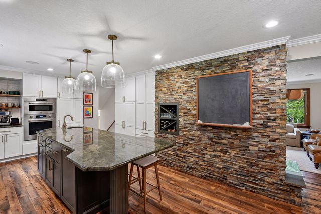27885 Woodside Road, Excelsior, MN 55331