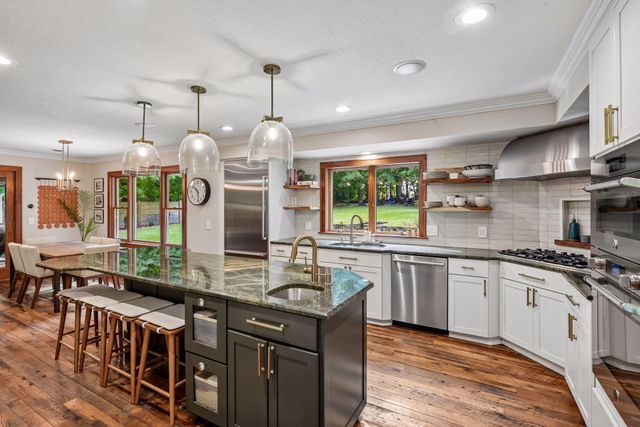 27885 Woodside Road, Excelsior, MN 55331