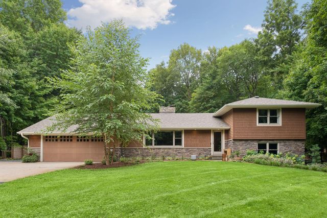 27885 Woodside Road, Excelsior, MN 55331