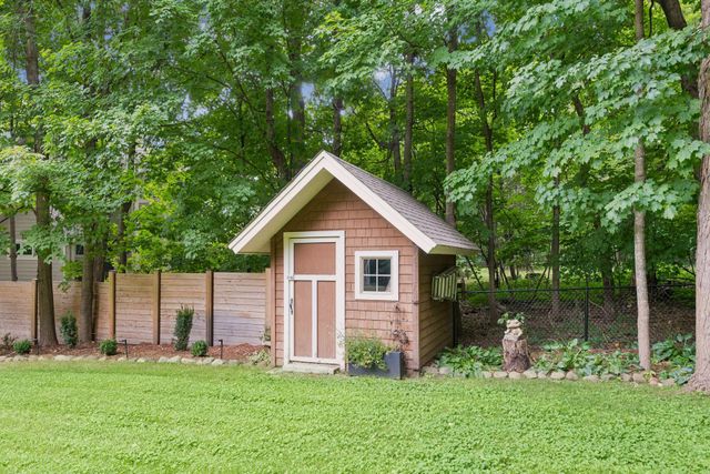 27885 Woodside Road, Excelsior, MN 55331