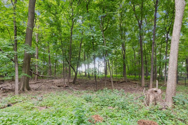 27885 Woodside Road, Excelsior, MN 55331