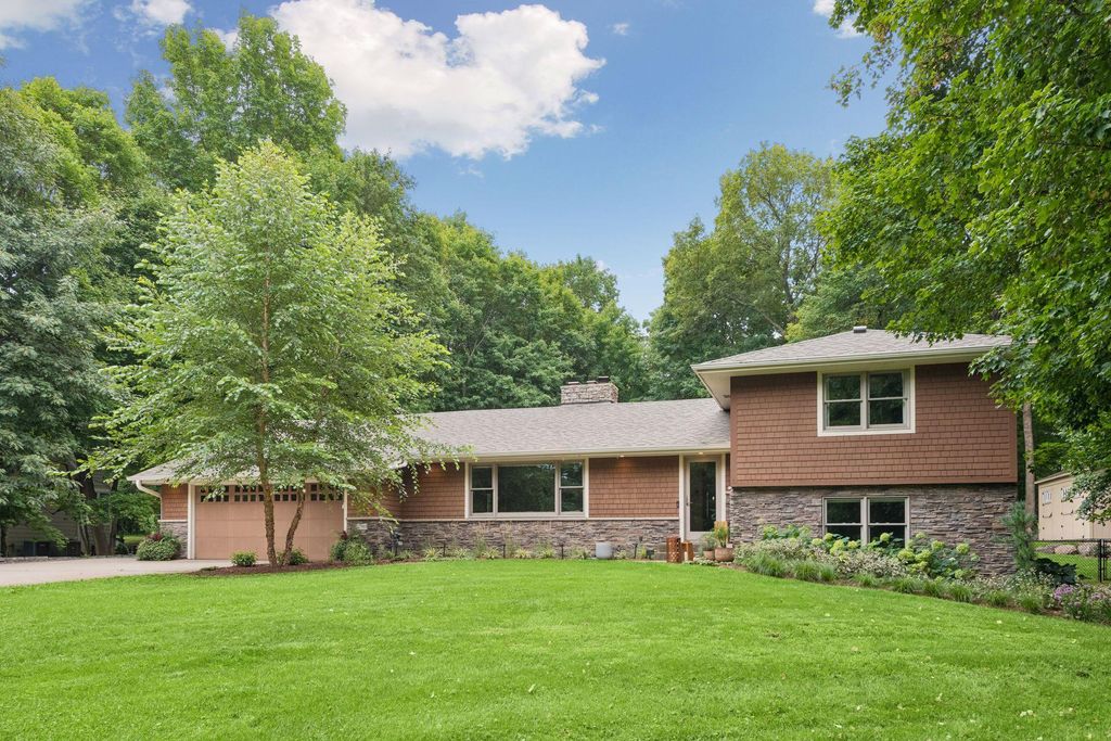 27885 Woodside Road, Excelsior, MN 55331 — exterior
