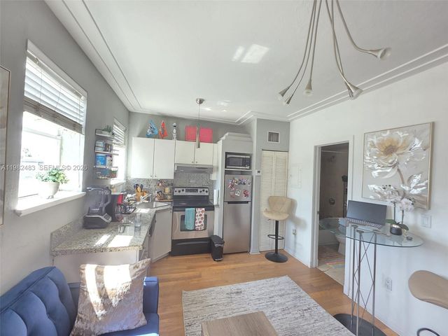 1027 Pennsylvania Ave 304, Miami Beach, FL 33139